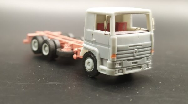 Renault R350 Châssis nu 6X4- 1980 TT – Image 3