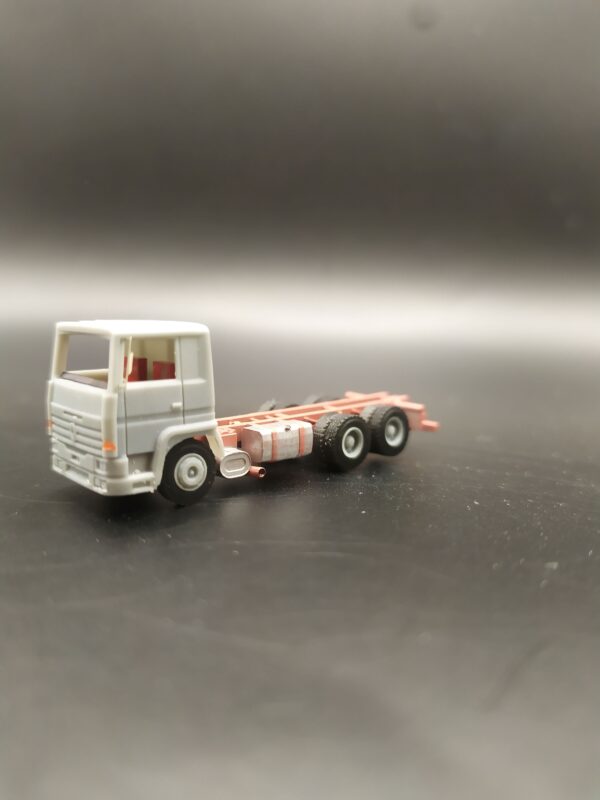 Renault R350 Châssis nu 6X4- 1980 TT – Image 4